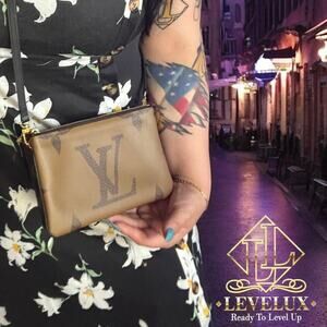 💎✨BEAUTIFUL✨💎Authentic Louis Vuitton Reverse Pochette Double Zip Bag Brown